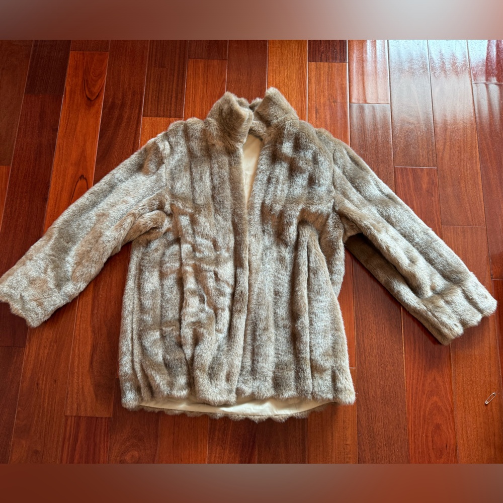 Women’s Large Faux Fur Tan Coat Reversible with Water resistant liner Atelier